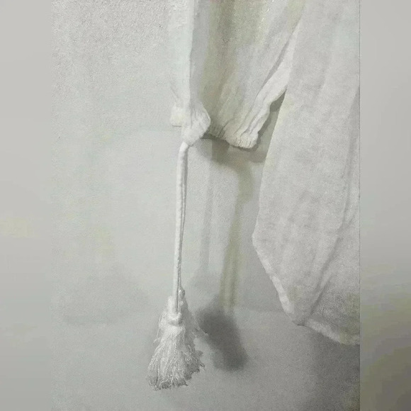 EUC! White tie front long sleeve blouse! - Picture 3 of 6